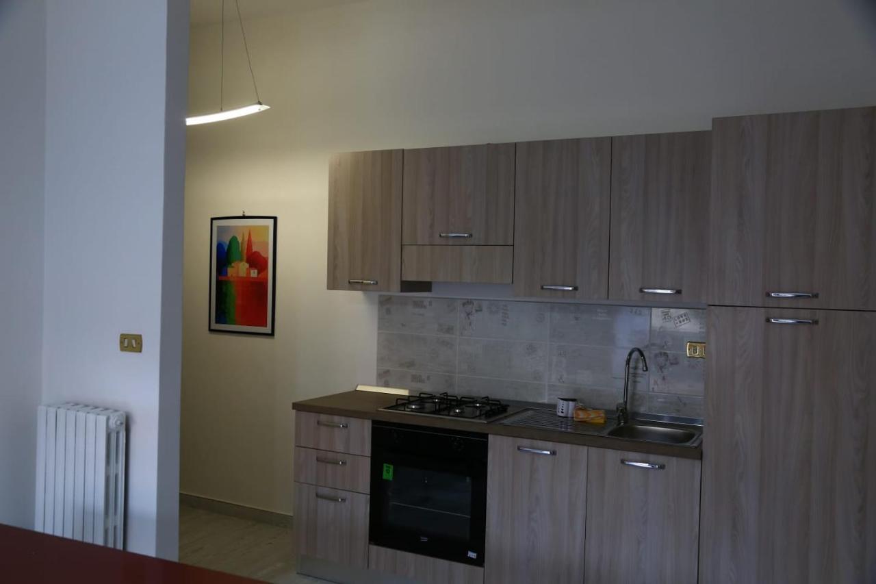 Home Mazzei Piazza Bilotti كوزنسا الغرفة الصورة