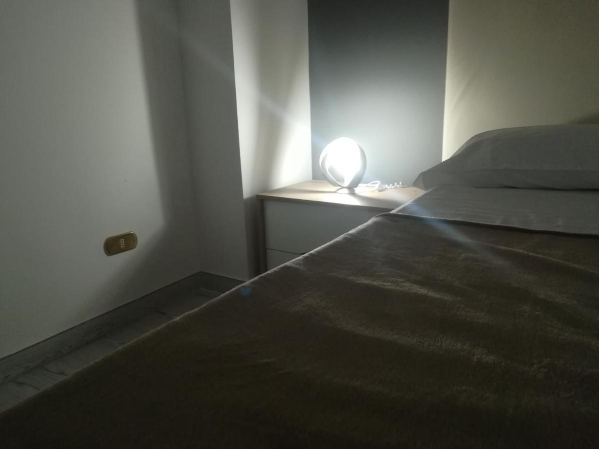 Home Mazzei Piazza Bilotti كوزنسا الغرفة الصورة