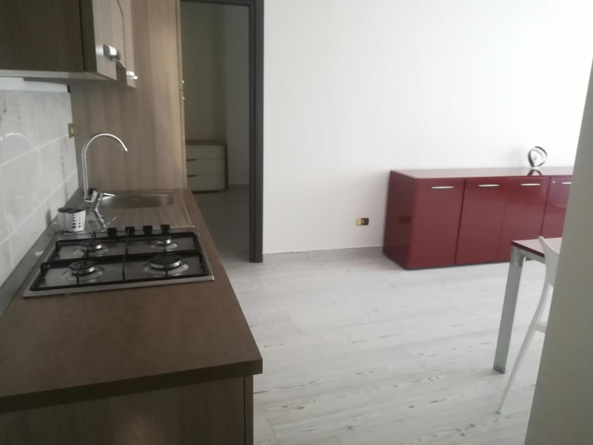 Home Mazzei Piazza Bilotti كوزنسا الغرفة الصورة