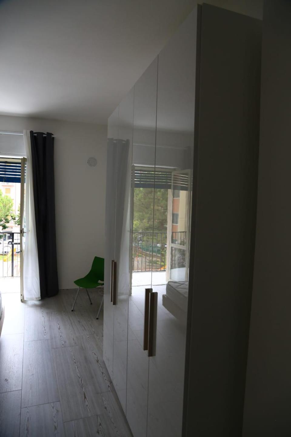 Home Mazzei Piazza Bilotti كوزنسا الغرفة الصورة