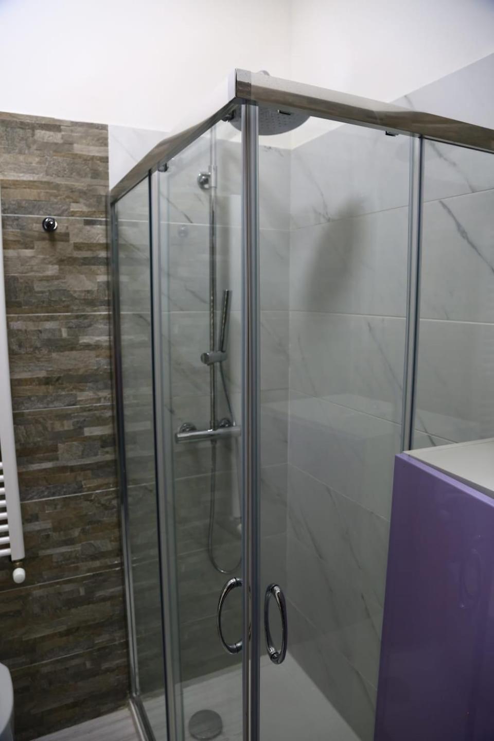 Home Mazzei Piazza Bilotti كوزنسا الغرفة الصورة