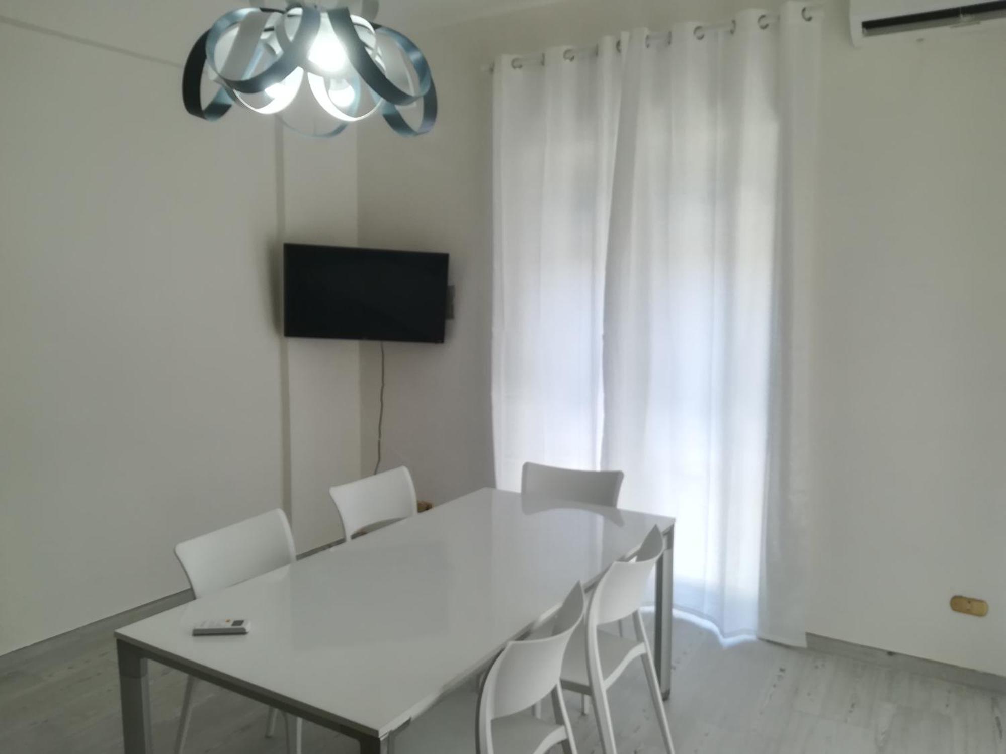 Home Mazzei Piazza Bilotti كوزنسا الغرفة الصورة